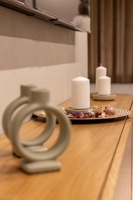 Smaragdi Luxury Jacuzzi Apartment Noho Premium Living Athén Kültér fotó