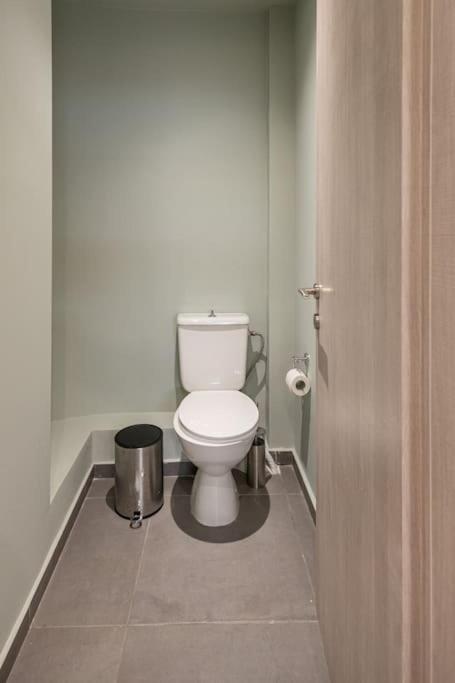 Smaragdi Luxury Jacuzzi Apartment Noho Premium Living Athén Kültér fotó