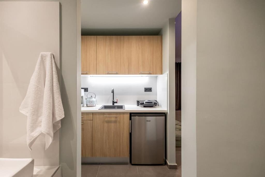 Smaragdi Luxury Jacuzzi Apartment Noho Premium Living Athén Kültér fotó